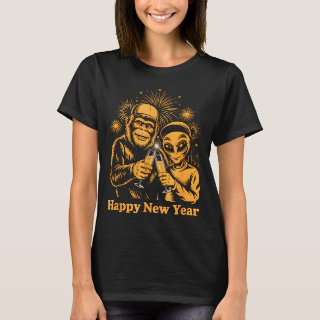Happy New Year Bigfoot And Alien Sasquatch Firewor T Shirt (Framsida)