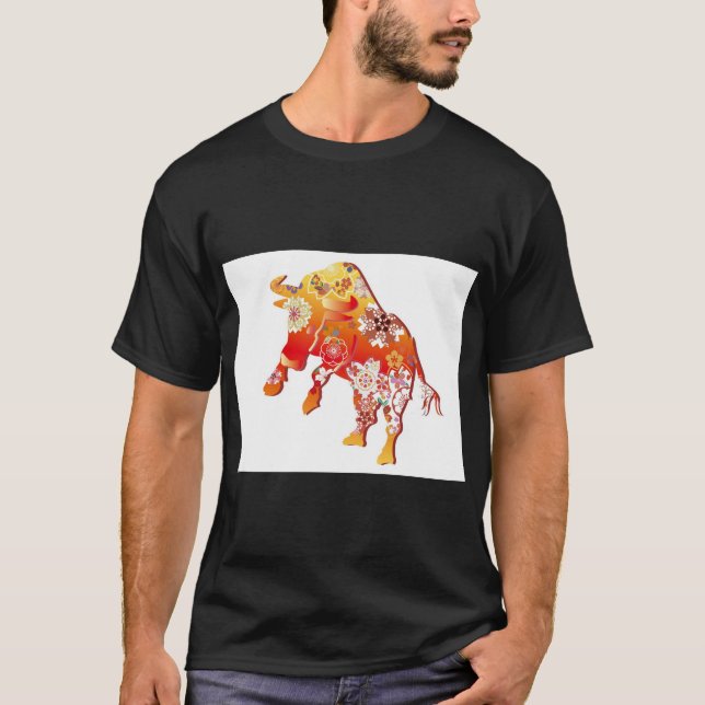 Happy New Year Lucky Bull T Shirt (Framsida)