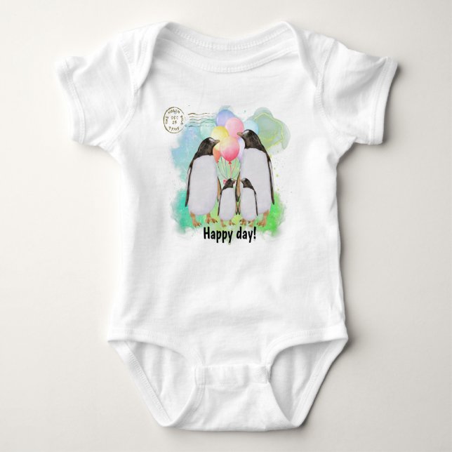 Happy penguin family with colorful balloons t shirt (Framsida)