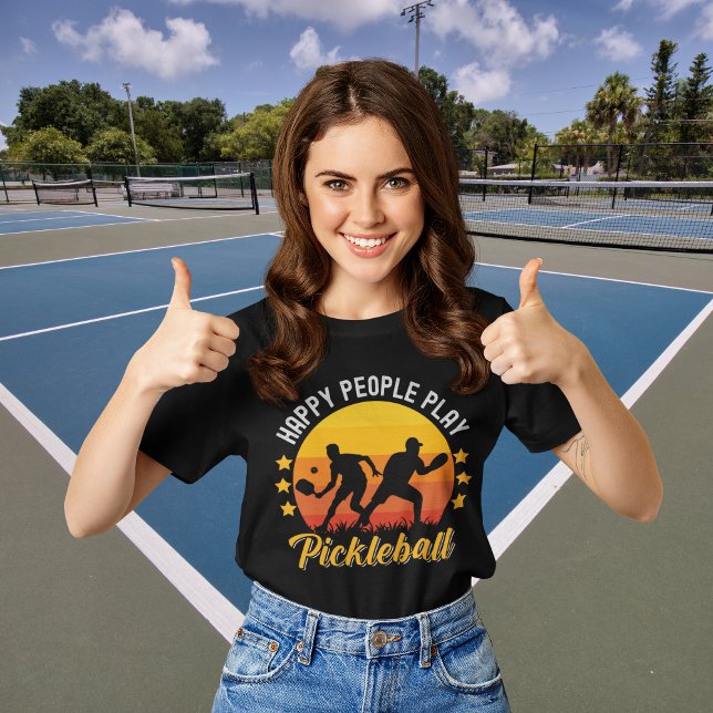 Happy People Play Pickleball funny pickleball T Shirt (Skapare uppladdad)