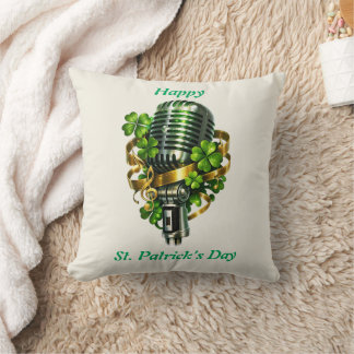 Happy St. Patrick’s Day Shamrock & Microphone Kudde