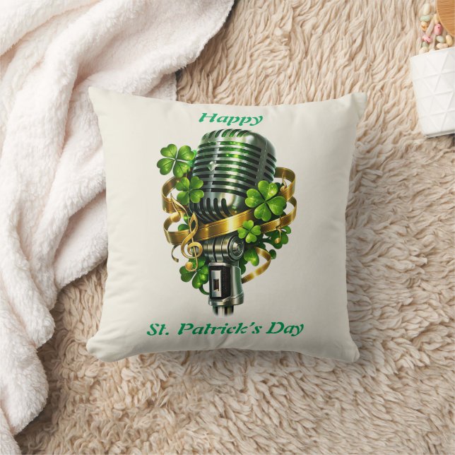Happy St. Patrick’s Day Shamrock & Microphone Kudde (Filt)