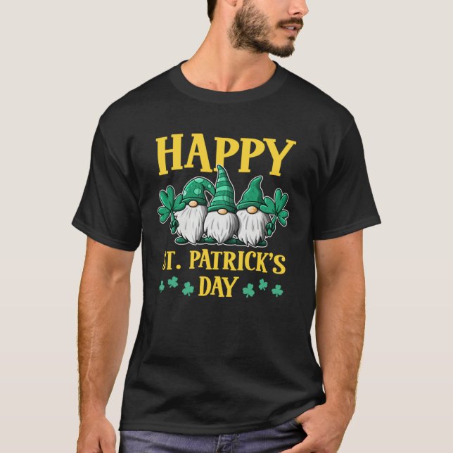 Happy St Patrick s Day Three Gnomes Truck St Patri T Shirt (Framsida)