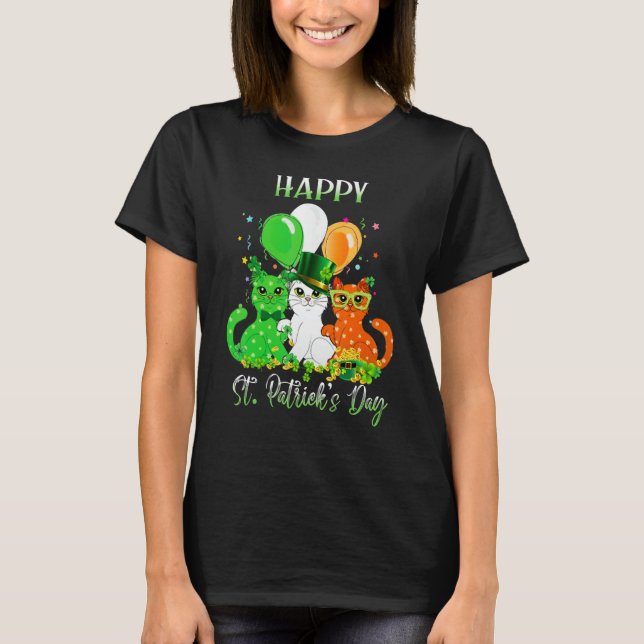Happy St Patrick's Day Cats Ireland Flag Shamrock  T Shirt (Framsida)