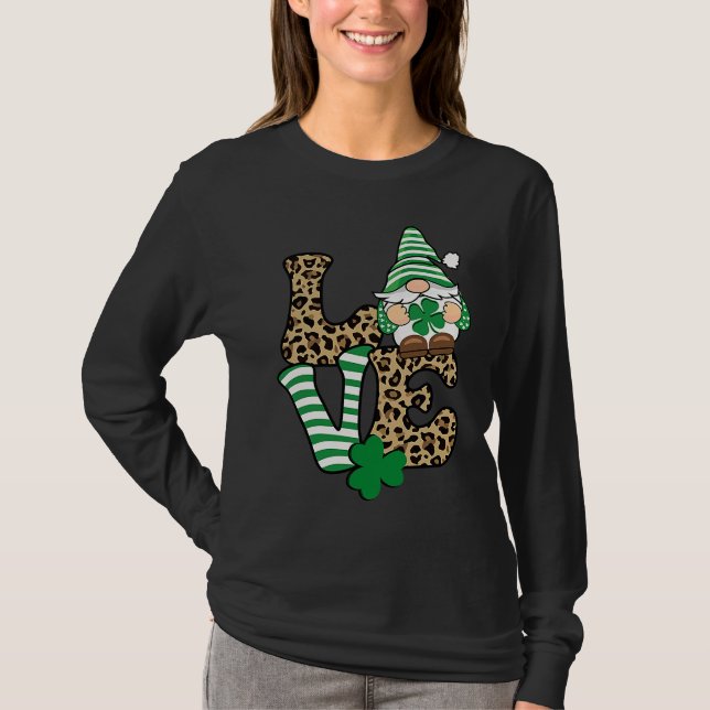 Happy St Patricks Day  Gnome Graphic LOVE Leopard  T Shirt (Framsida)