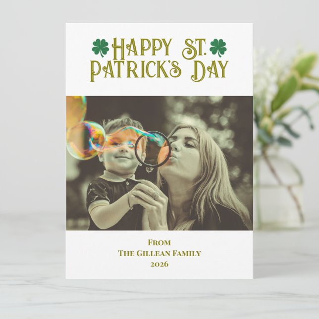 Happy St. patrick's day Shamrocks family photo  Julkort (Stående Fram)