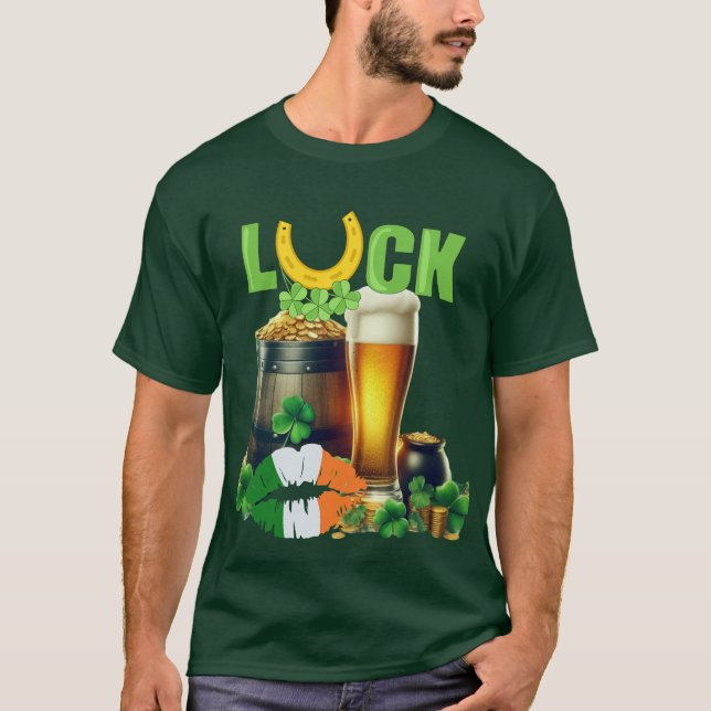 "Happy St. Patrick's Day! T Shirt (Framsida)