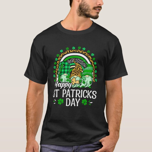 Happy St Patrick's Day Three Gnome Irish Shamrock  T Shirt (Framsida)