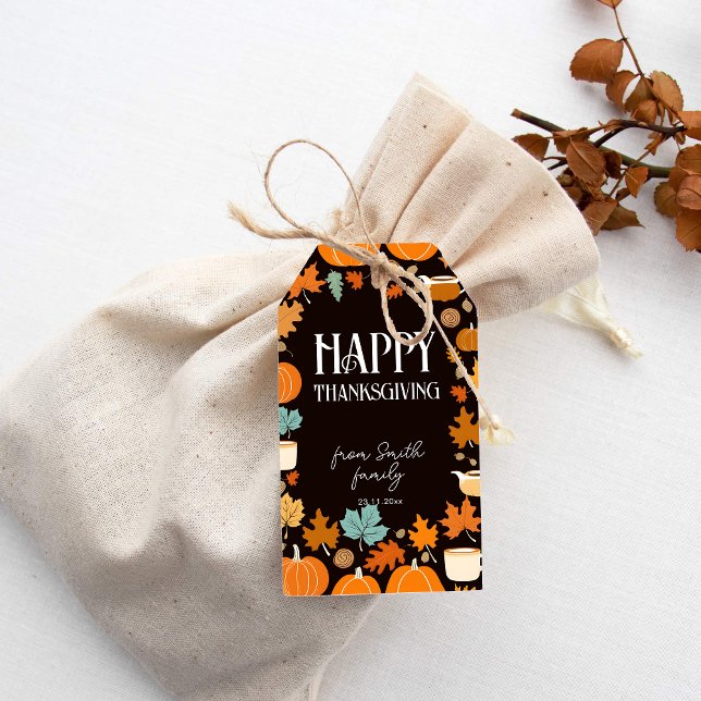 Happy thanksgiving-retro-pumpor-löv presentetikett (Happy thanksgiving favor gift tags retro style pumpkins maple leaves acorns and cups dark brown)