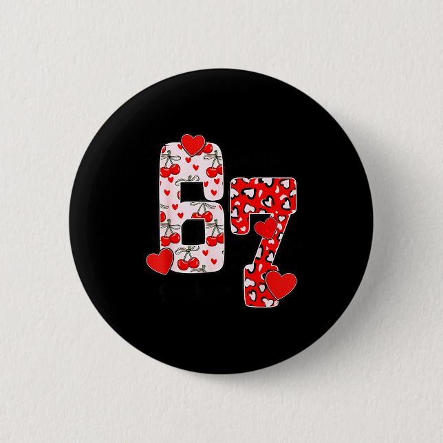 Happy Valentine’s Day 67 Meme Hearts Coquette Bow  Knapp (Framsida)