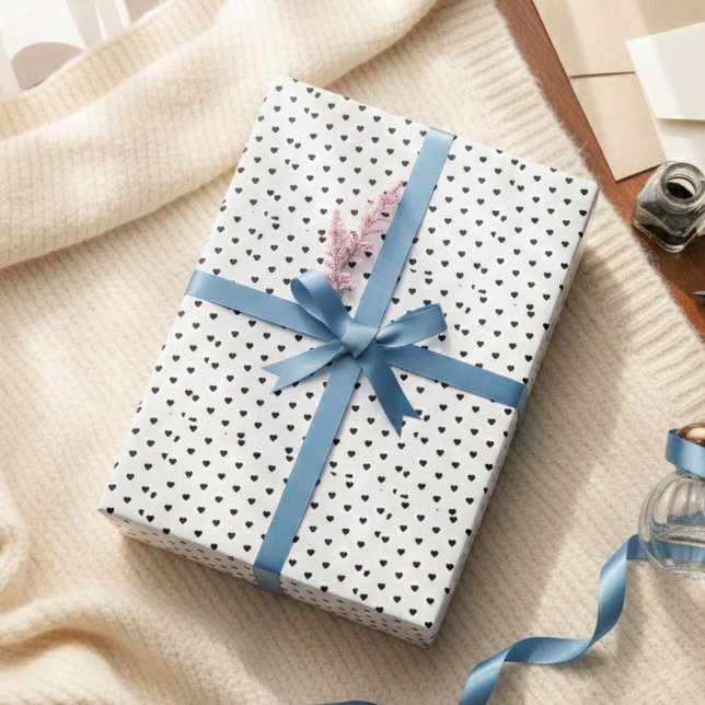 Happy Valentine’s Day Black Heart Design  Presentpapper (Skapare uppladdad)