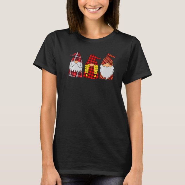 Happy Valentine's Day Cute Gnome Heart Plaid T Shirt (Framsida)