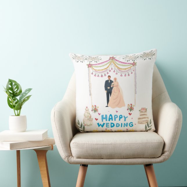 Happy Wedding Throw Pillow – White Background  Kudde (Stol)