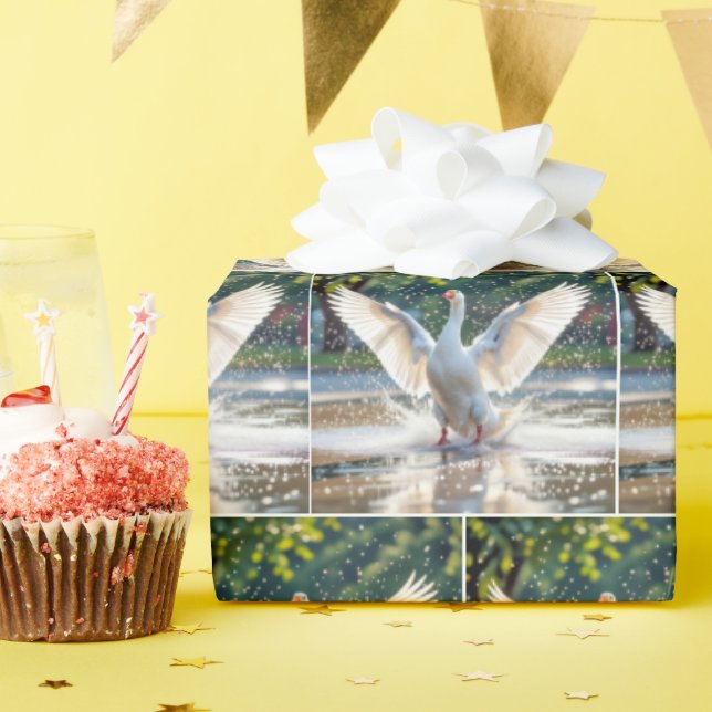 Happy White Goose In a Splash Pad Presentpapper (Födelsedagsfest)