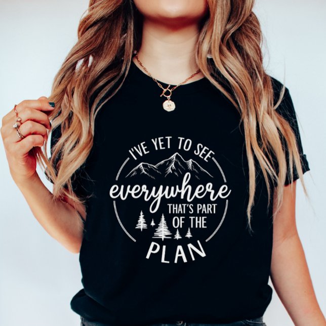 Har ännu inte sett; Wanderlust Mountain Sommar T Shirt (Skapare uppladdad)