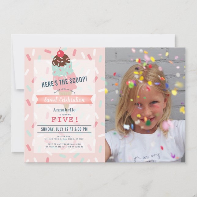 Här är Scoop Rosa Ice Cream Foto Birthday Inbjudningar (Framsida)