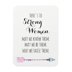 Här är till Strong Woman Quote Tribal Arrow Lilac Magnet