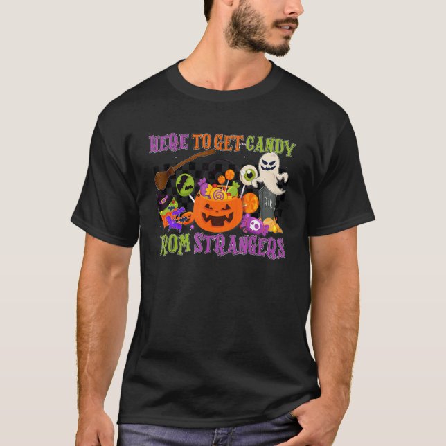 Här får du godis från Strangers Halloween Retro P T Shirt (Framsida)