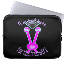 Här för WiFi Rosa Space Alien Laptop sleeve