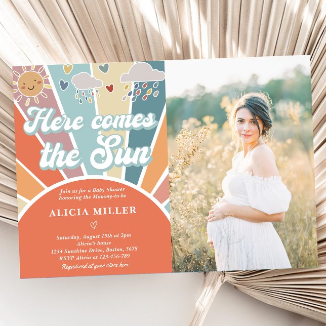 Här kommer babyduschen Sol, matad regnbåge Inbjudningar (Skapare uppladdad)