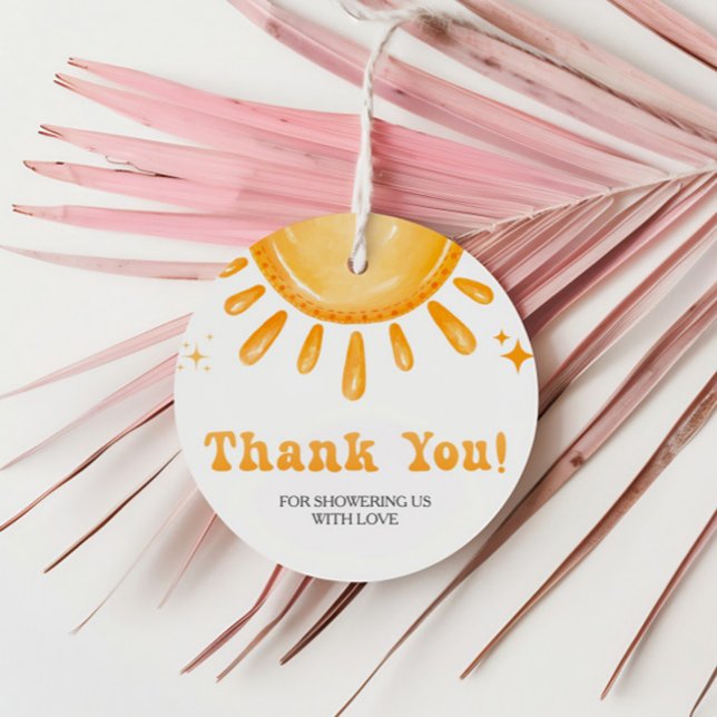 Här kommer barnskåran gåvor etiketter (Skapare uppladdad)