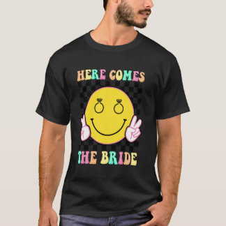 Här kommer bruden Groovy möhippa te T Shirt