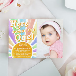 Här kommer den! Retro Sol 1:a födelsedagsfoto Inbjudningar