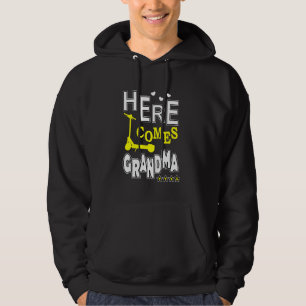 Här kommer E Scooter Grandma Hoodie