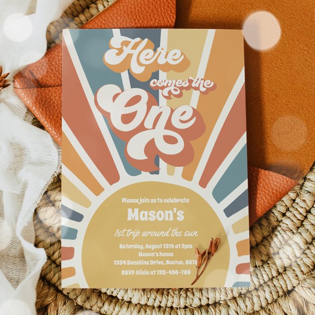 Här kommer en Boho Sunshine 1:a födelsedagen Inbjudningar (Skapare uppladdad)