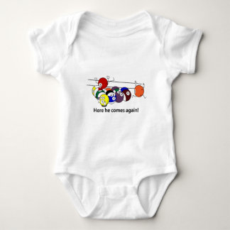 Här kommer han begynna bära tee shirt