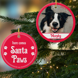 Här kommer Santa Tassar Hund Photo Red Ornament