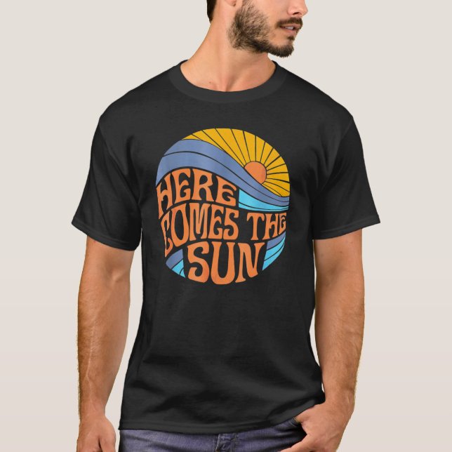 Här kommer Sol 60 Surfa Sommarbuss T Shirt (Framsida)