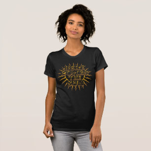 Här kommer Sol Black T-Shirt