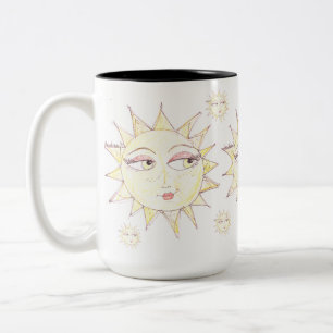 Här kommer sol...lysande ögon sol Två-Tonad mugg