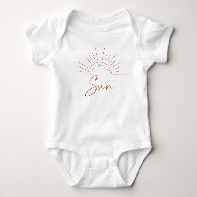 Här kommer Sol T Shirt (Framsida)