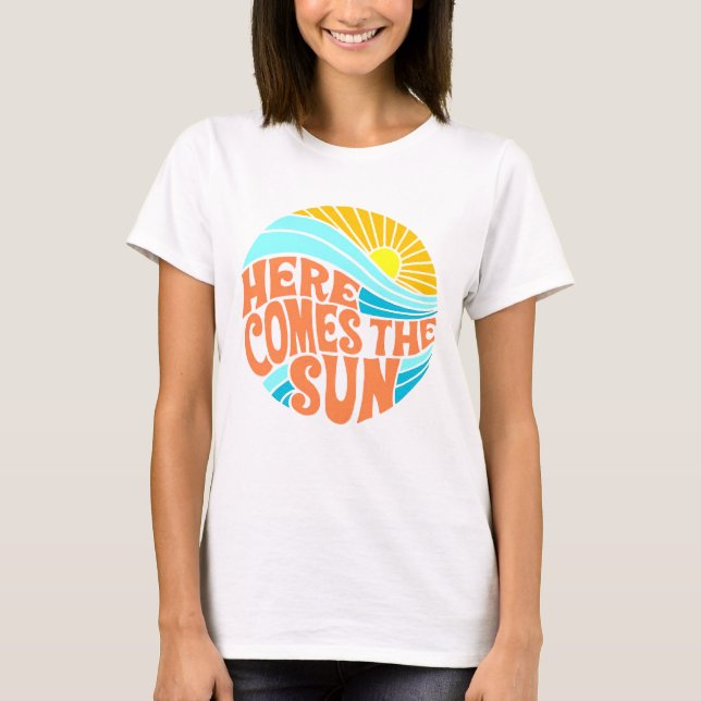 Här kommer Sol Tee, Retro Stil, Hippie Stil T Shirt (Framsida)