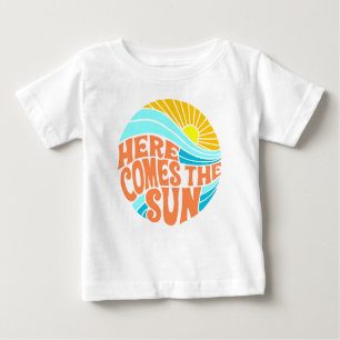 Här kommer Sol Tee, Retro Stil, Hippie Stil T Shirt