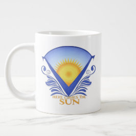 Här kommer Sol - Vibrant Sunrise-grafik Jumbo Mugg