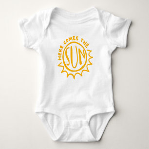 Här kommer solen t shirt