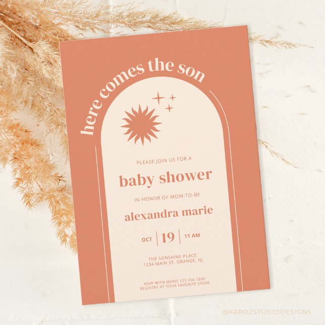 Här kommer Son Terracotta Boho Baby Shower Inbjudningar (Terracotta, Here comes the son, boho baby shower invitation. With arc, sunshine and stars details)