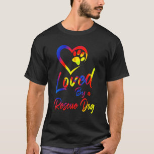 Har lästs av en Rädding Hund adoptera Hund Paw-uts T Shirt