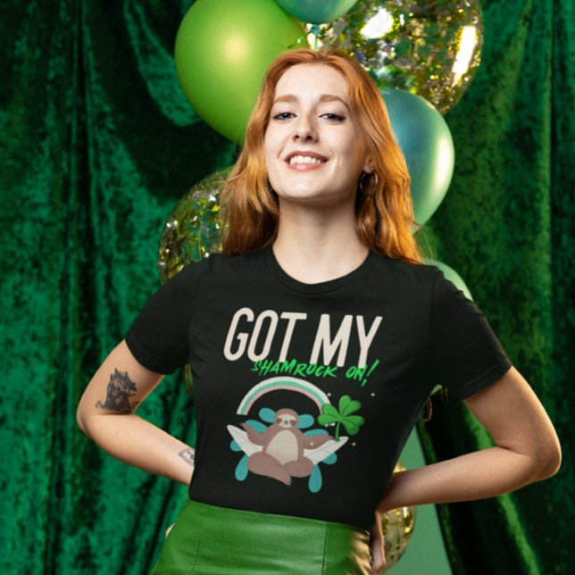Har min Shamrock på! St. Patrick's Day Humor T Shirt (Skapare uppladdad)
