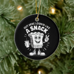 Här ute som en Snack Julgran-kummel Julgransprydnad Keramik<br><div class="desc">Här ute som en Snack Julgran-kummel</div>