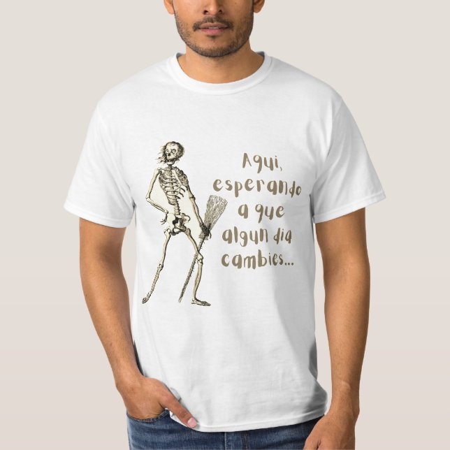 HÄR VÄNTAR T SHIRT (Framsida)