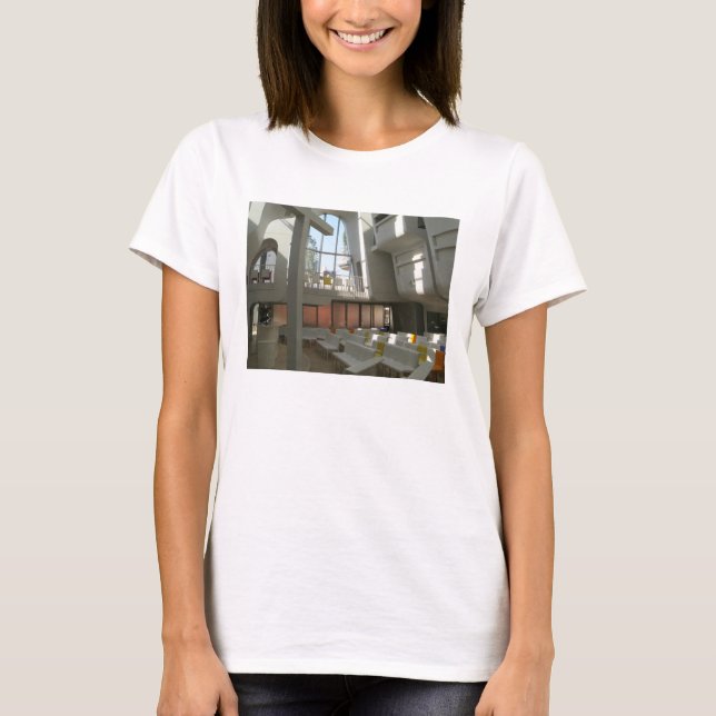 Harajuku Protestant Church, Tokyo, Japan Tee Shirt (Framsida)