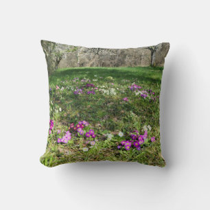 Harbinger från Vår Throw Cushion Kudde