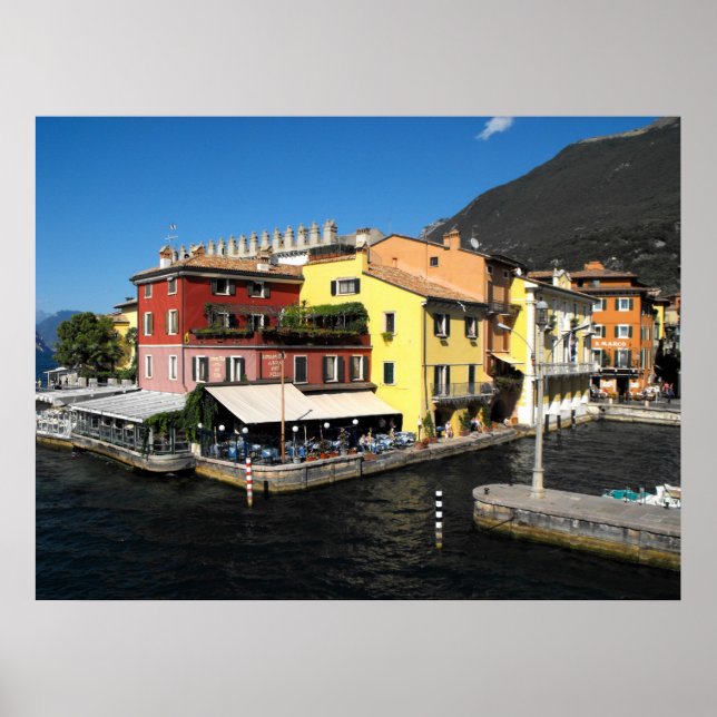 Harbour i Malcesine vid Sjö Garda i Italien Poster (Framsidan)