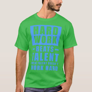 Hårda arbetstävnader talande när talent inte har g t shirt