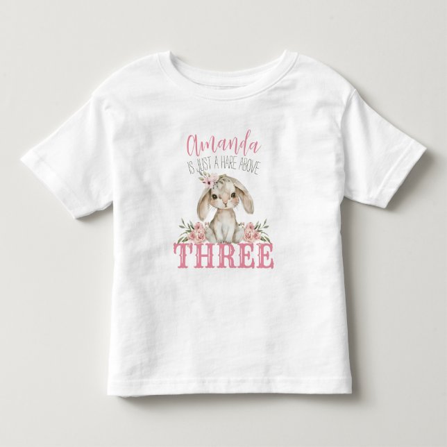 Hare över tre Baby Bunny Girls Birthday T Shirt (Framsida)
