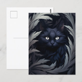 Hårig Black Cat bland Löv Vykort